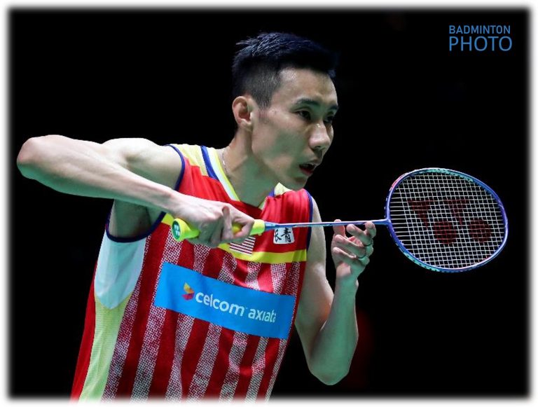 badminton singles return of service.